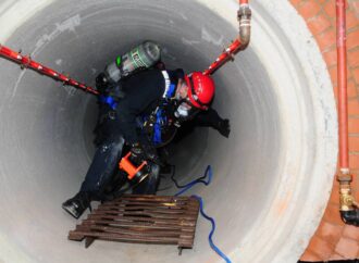 10 tips to reduce risk for workers in confined space