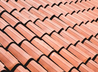 Renovating Your Damaged Roof? Why You Should Only Opt For A Professional Roofing Company