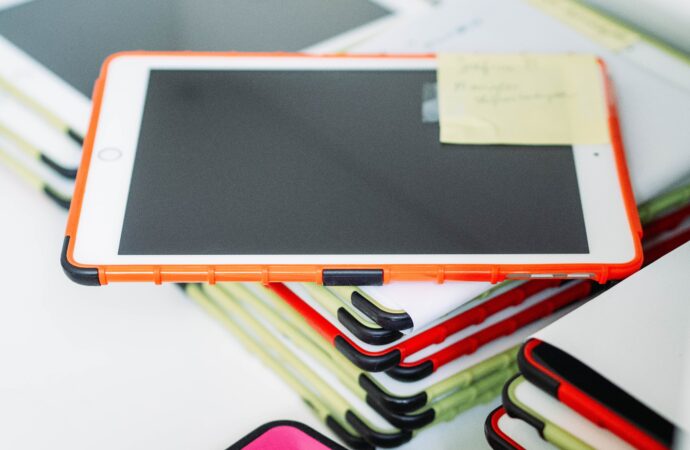 Broke an iPad Screen? Here’s How to Fix It 2026 Lizard's Lunch Broke an iPad Screen? Here’s How to Fix It