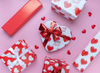 Best Valentine’s Day Gifts Under $20: Affordable & Romantic