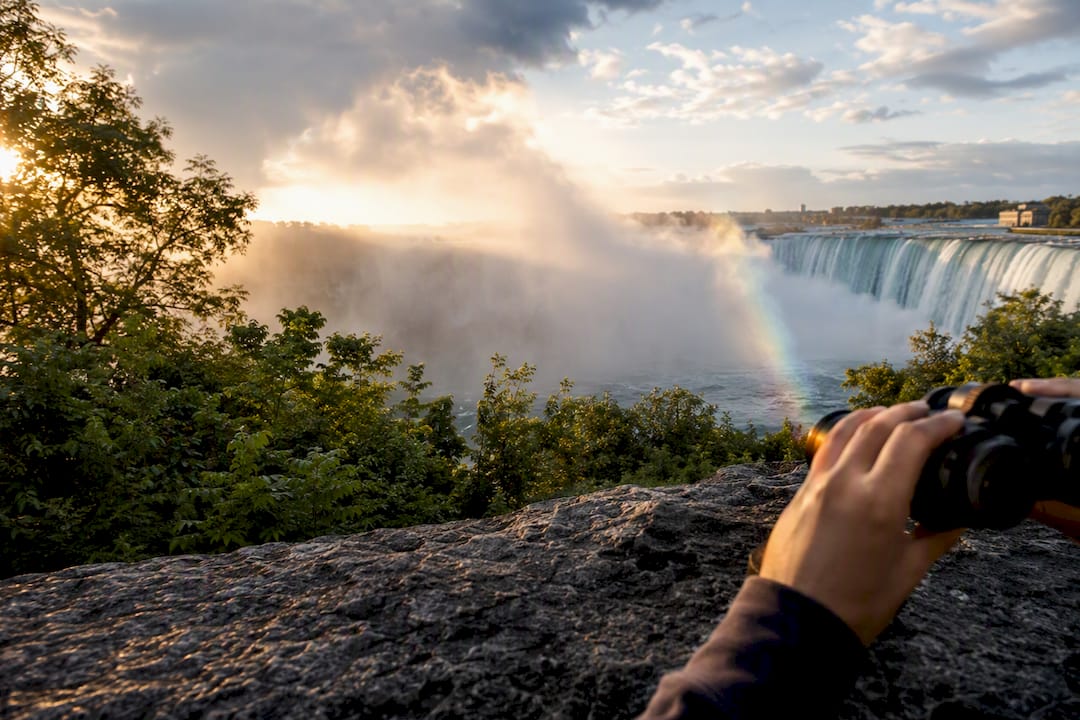 The Best Toronto Day Trips for Every Kind of Traveler 2026 Lizard's Lunch Niagara Falls mist at lookout point