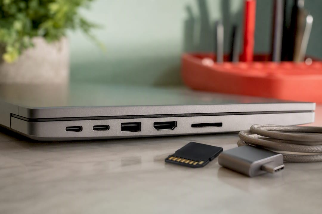 16GB & 512GB First: Canadian Laptop Buying Guide 2026 Lizard's Lunch Laptop edge showing common connectivity ports